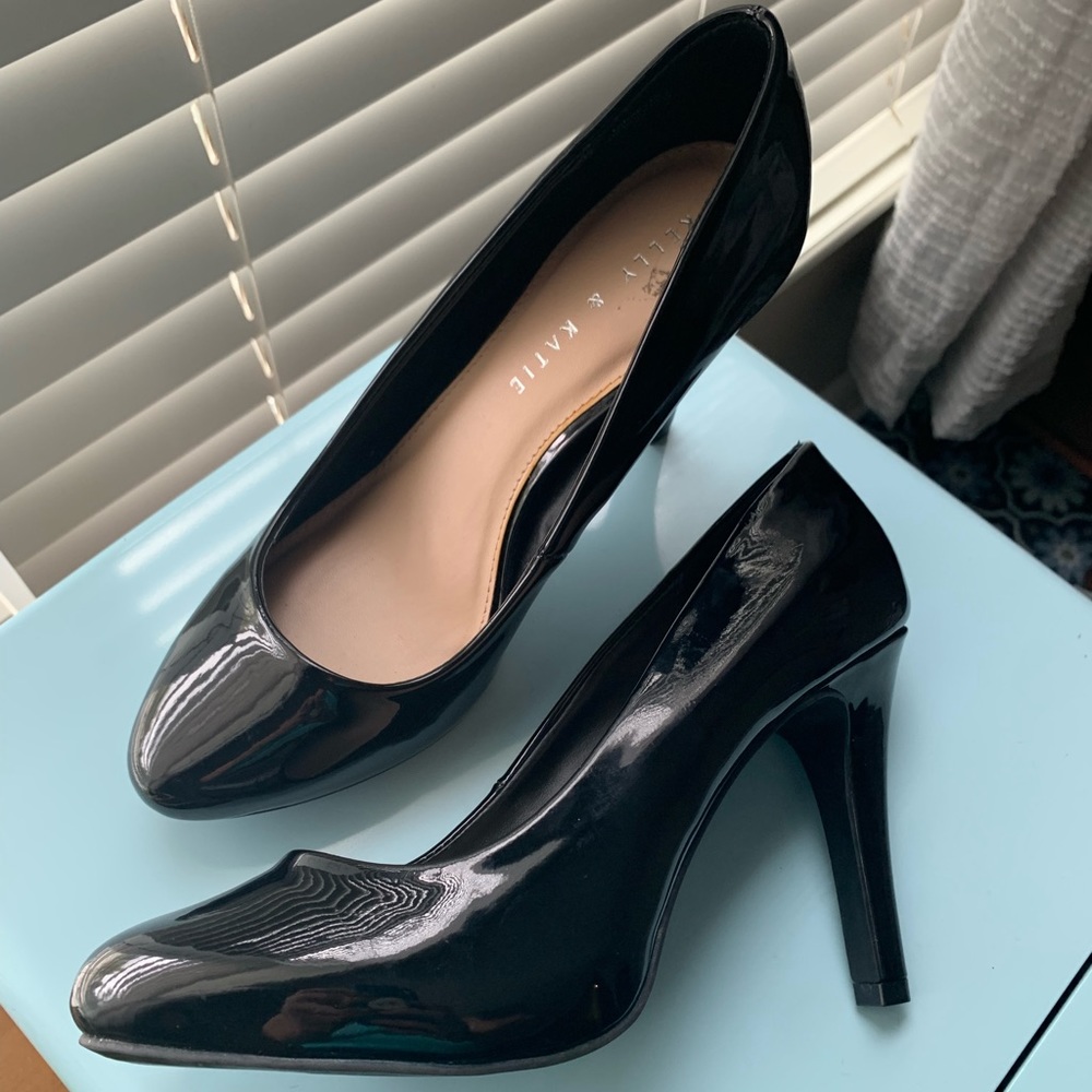 Kelly & Katie Black Patent Pumps